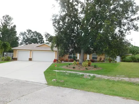 401 Inlet Avenue SE Palm Bay FL 32909