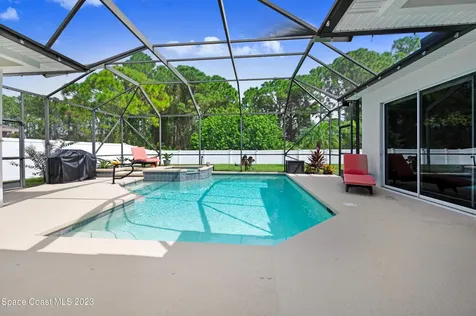 242 Pebble Hill Way Rockledge FL 32955