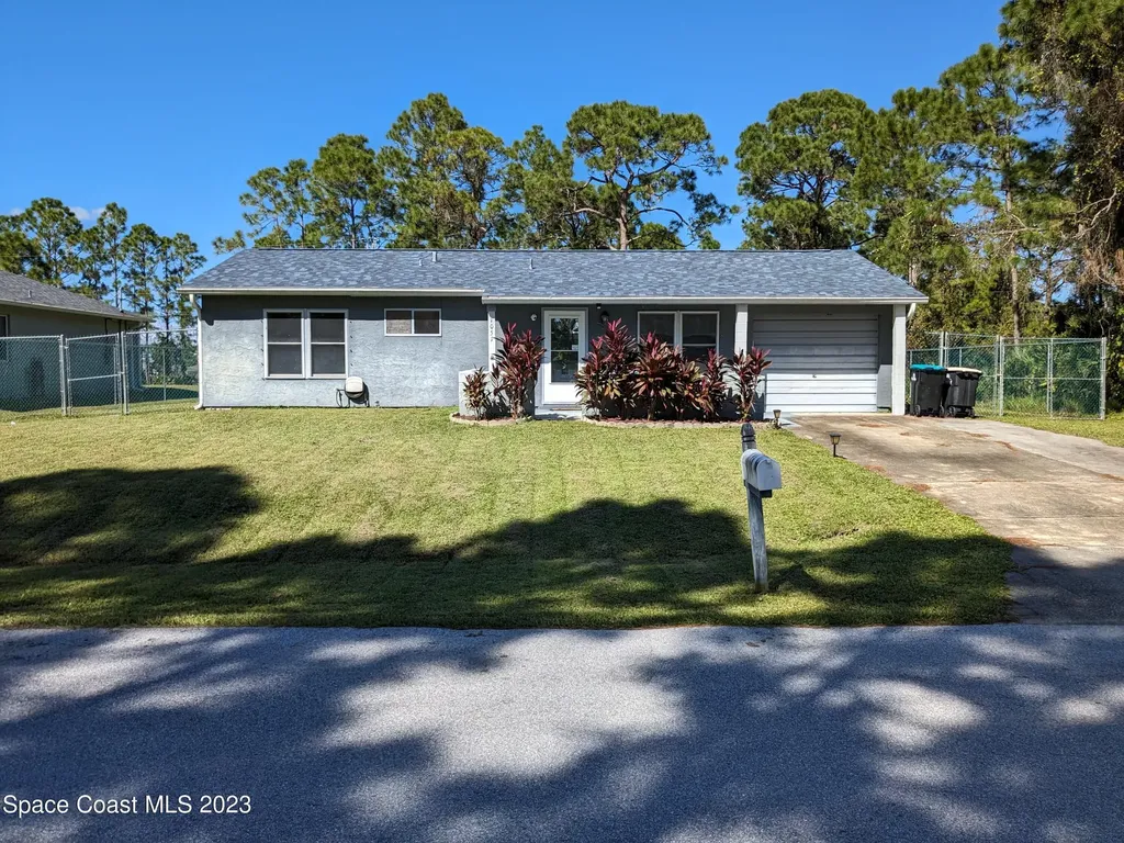 1051 Pasadena Road SE Palm Bay FL 32909