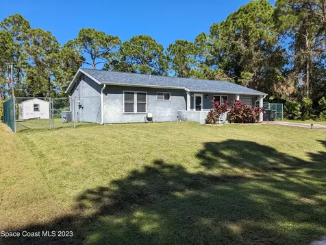 1051 Pasadena Road SE Palm Bay FL 32909