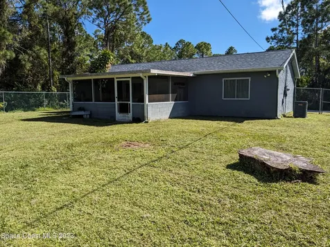 1051 Pasadena Road SE Palm Bay FL 32909