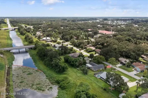 865 Brisbane Street NE Palm Bay FL 32907