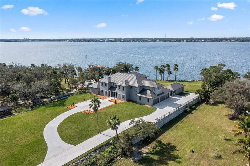 5995 S Tropical Trail Merritt Island FL 32952