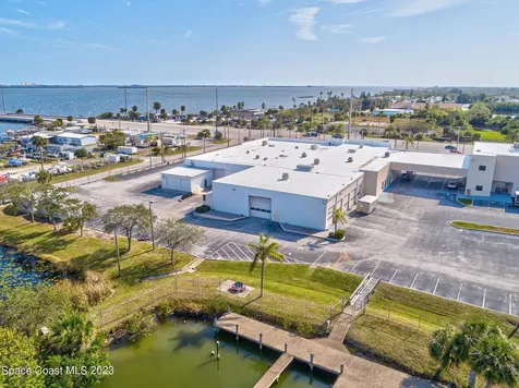 1850 E Merritt Island Causeway Merritt Island FL 32952