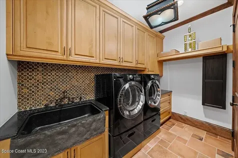 10586 S Tropical Trail Merritt Island FL 32952