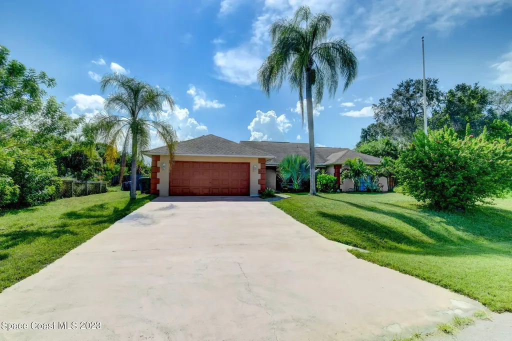 1561 Penlynn Street Sebastian FL 32958