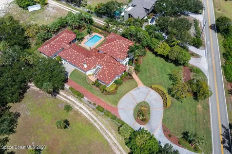 6005 S Tropical Trail Merritt Island FL 32952