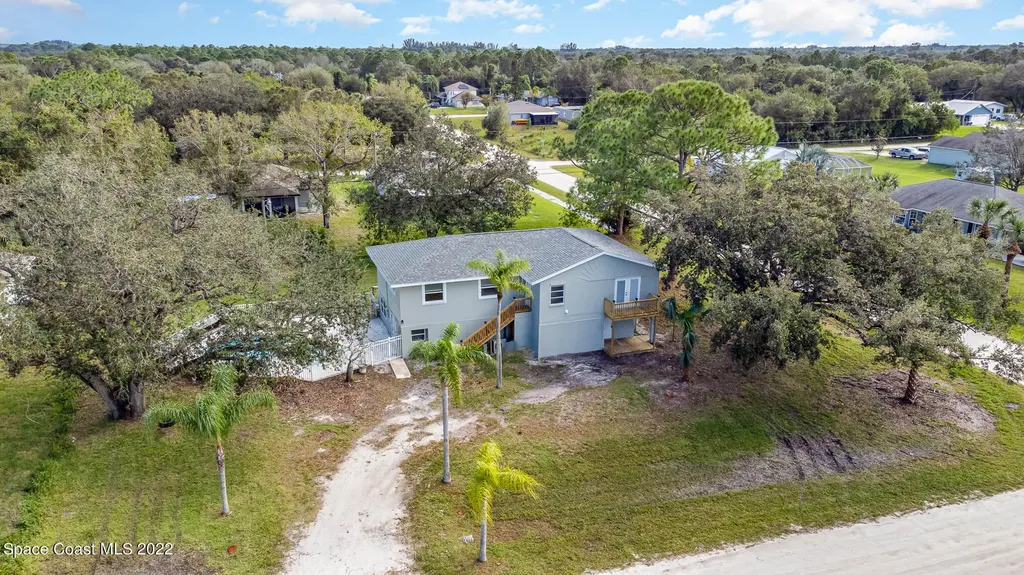 9012 102nd Avenue Vero Beach FL 32967