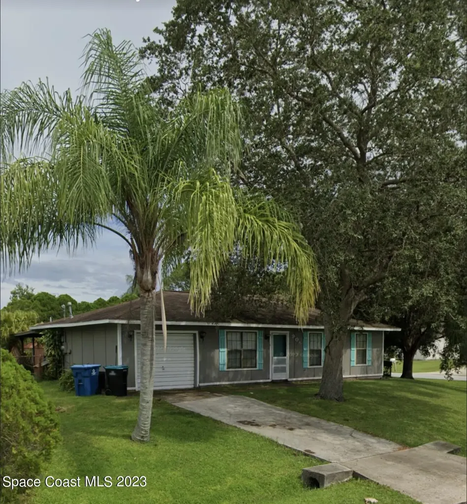905 Locust Avenue NW Palm Bay FL 32907