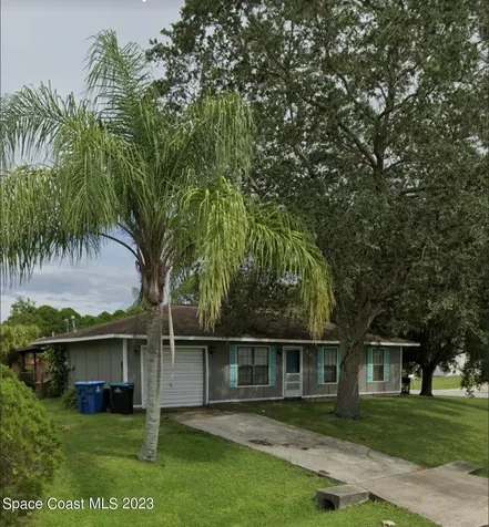 905 Locust Avenue NW Palm Bay FL 32907