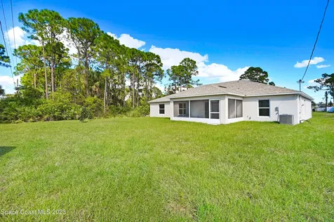 260 Mardi Gras Avenue NW Palm Bay FL 32907