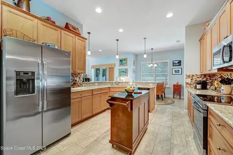 160 Via Catalano Court NE Palm Bay FL 32907