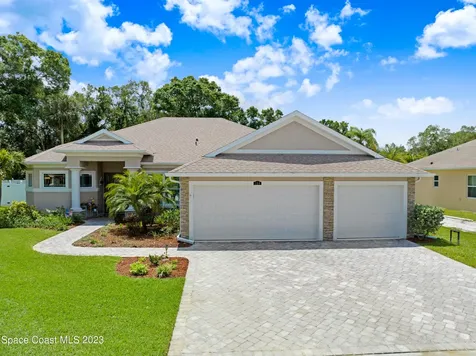 160 Via Catalano Court NE Palm Bay FL 32907