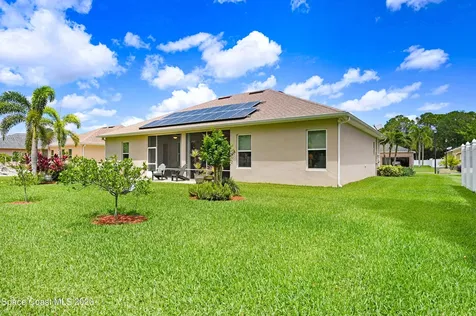 160 Via Catalano Court NE Palm Bay FL 32907
