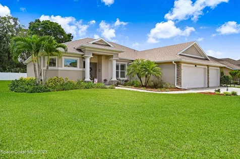 160 Via Catalano Court NE Palm Bay FL 32907