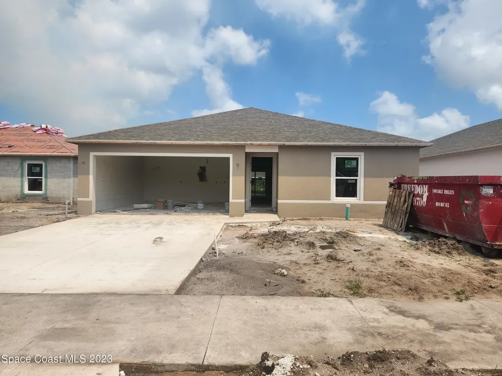 819 Alminar Avenue SE Palm Bay FL 32909