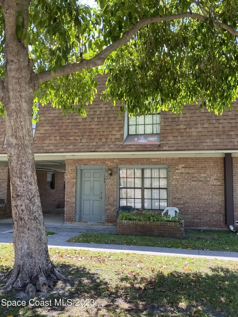 1300 Arlington Lane NE Palm Bay FL 32905