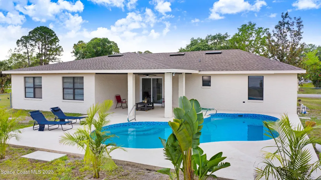 1741 Halfmoon Street NW Palm Bay FL 32907