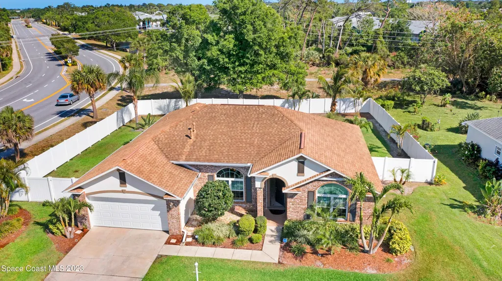 1621 Sweetwater Bend Melbourne FL 32935