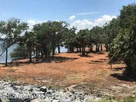 4100 Main Street Sebastian FL 32976