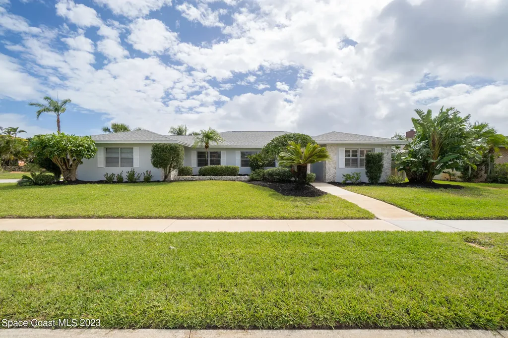 15 Inwood Way Indian Harbour Beach FL 32937