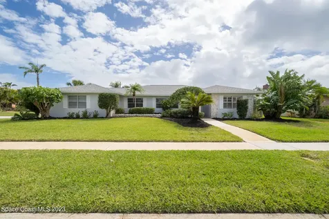 15 Inwood Way Indian Harbour Beach FL 32937