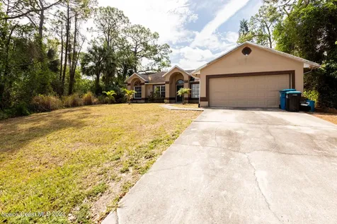 1854 Tamworth Street NW Palm Bay FL 32907