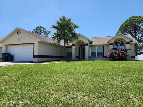 870 Lyons Circle NW Palm Bay FL 32907