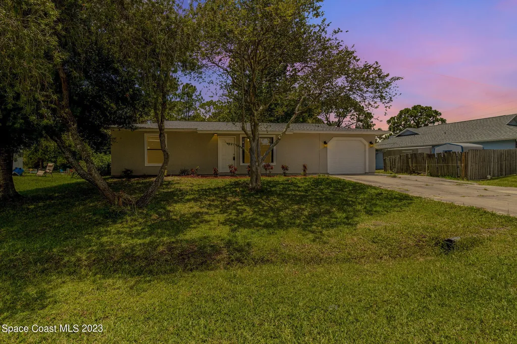 1294 Lamplighter Drive NW Palm Bay FL 32907