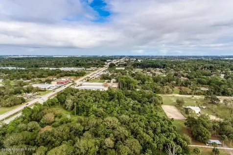 3865 W New Haven Avenue Melbourne FL 32904