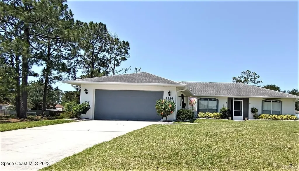 1234 Camas Avenue NW Palm Bay FL 32907