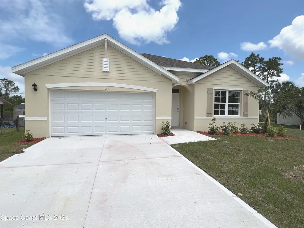 1607 Jupiter Boulevard NW Palm Bay FL 32907