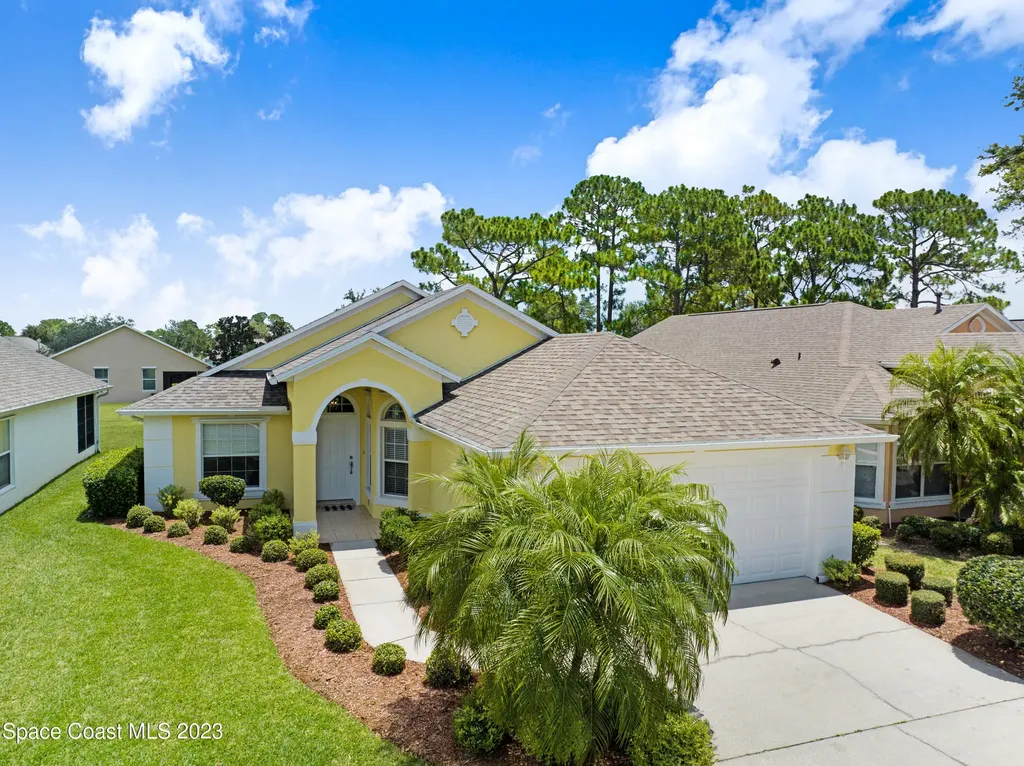 2160 Chinaberry Circle SE Palm Bay FL 32909
