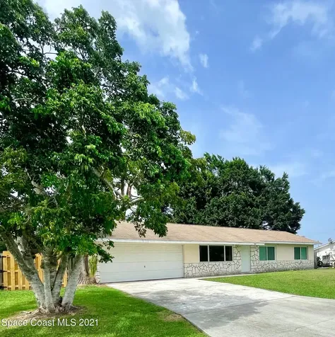 411 NW Fairfax Avenue Port St Lucie FL 34983