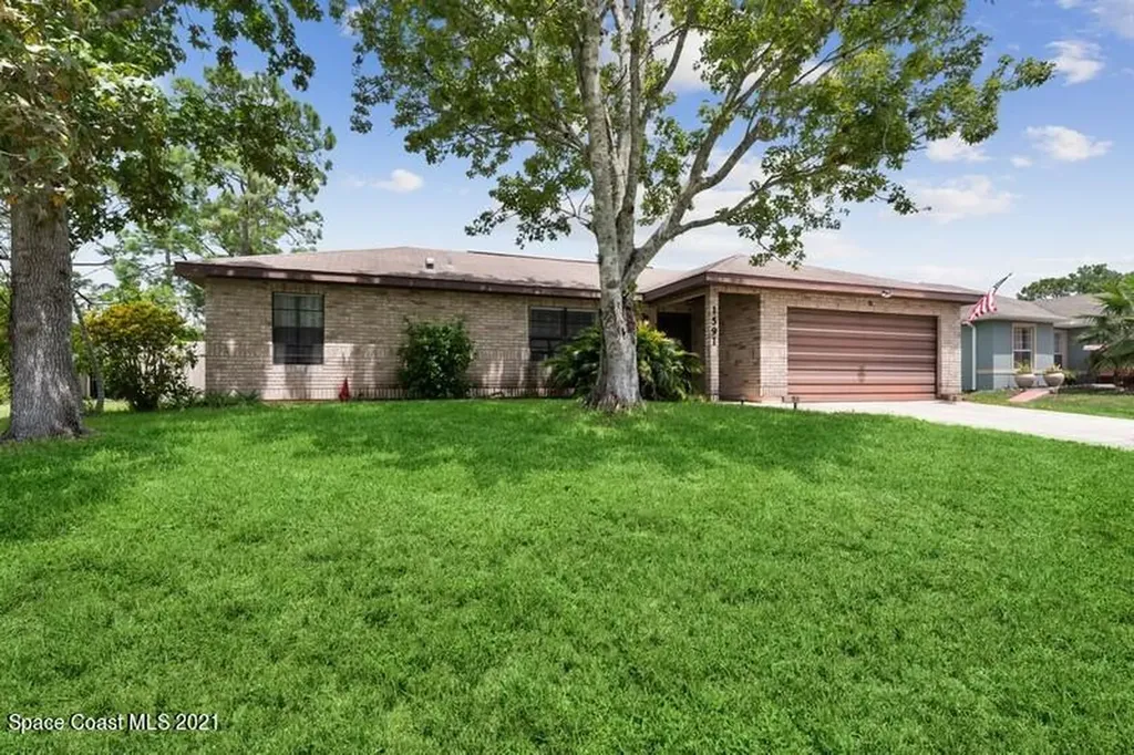 1591 Lombard Street NW Palm Bay FL 32907