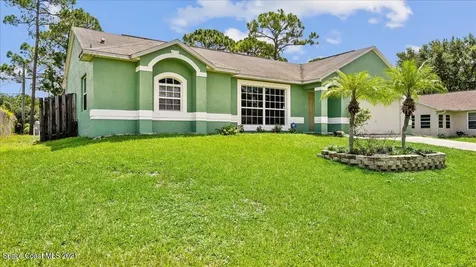 807 Gera Avenue NW Palm Bay FL 32907