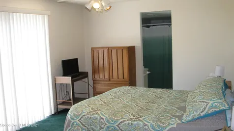 710 Hainey Street SW Palm Bay FL 32908