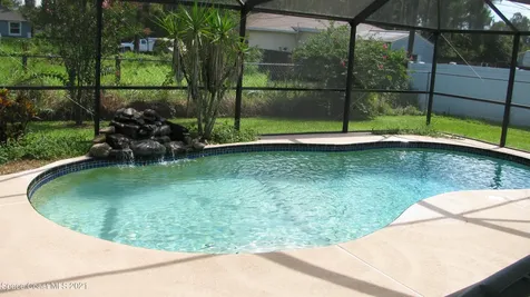 710 Hainey Street SW Palm Bay FL 32908