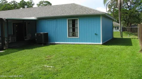 710 Hainey Street SW Palm Bay FL 32908