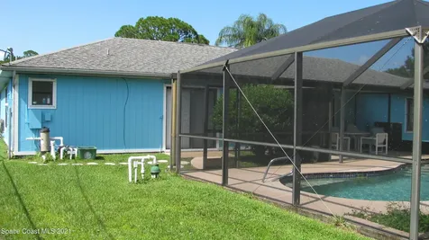 710 Hainey Street SW Palm Bay FL 32908