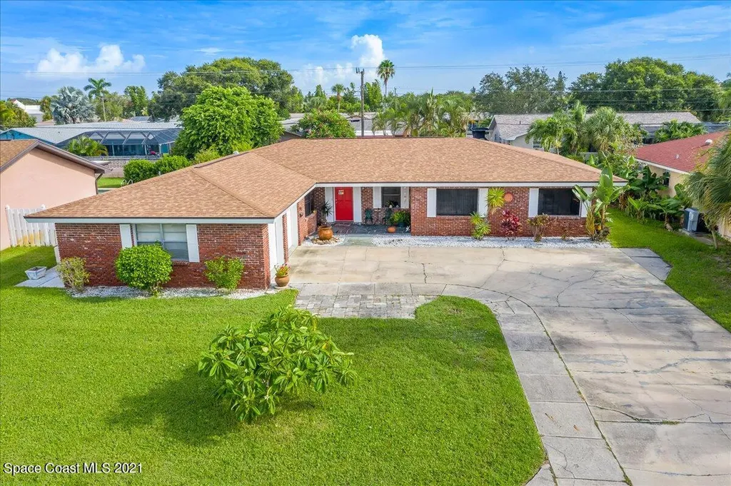 590 Sherwood Avenue Satellite Beach FL 32937