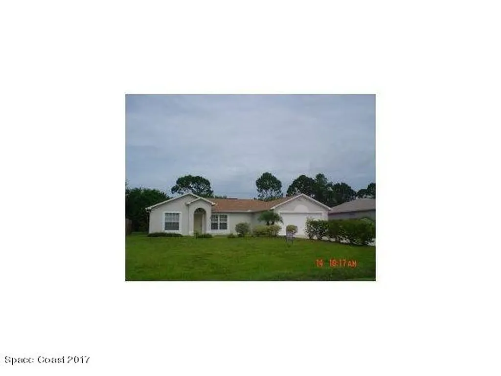 939 Lyons Circle NW Palm Bay FL 32907