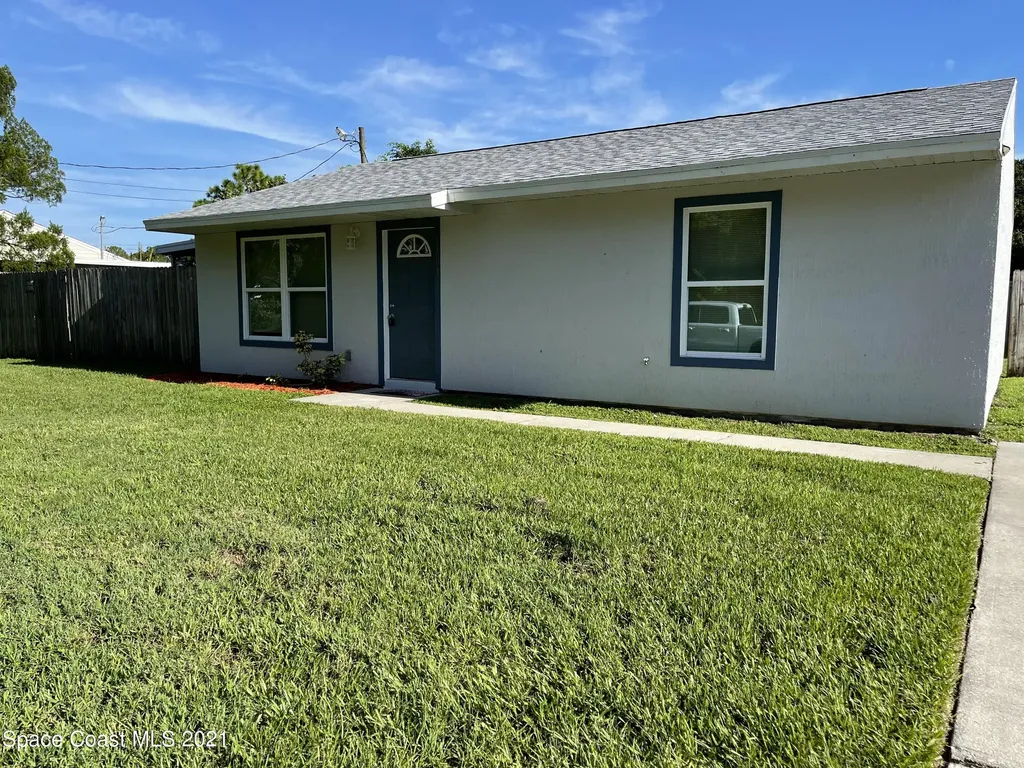 1013 Altamira Street NW Palm Bay FL 32907