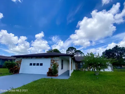 1556 Glencove Avenue NW Palm Bay FL 32907