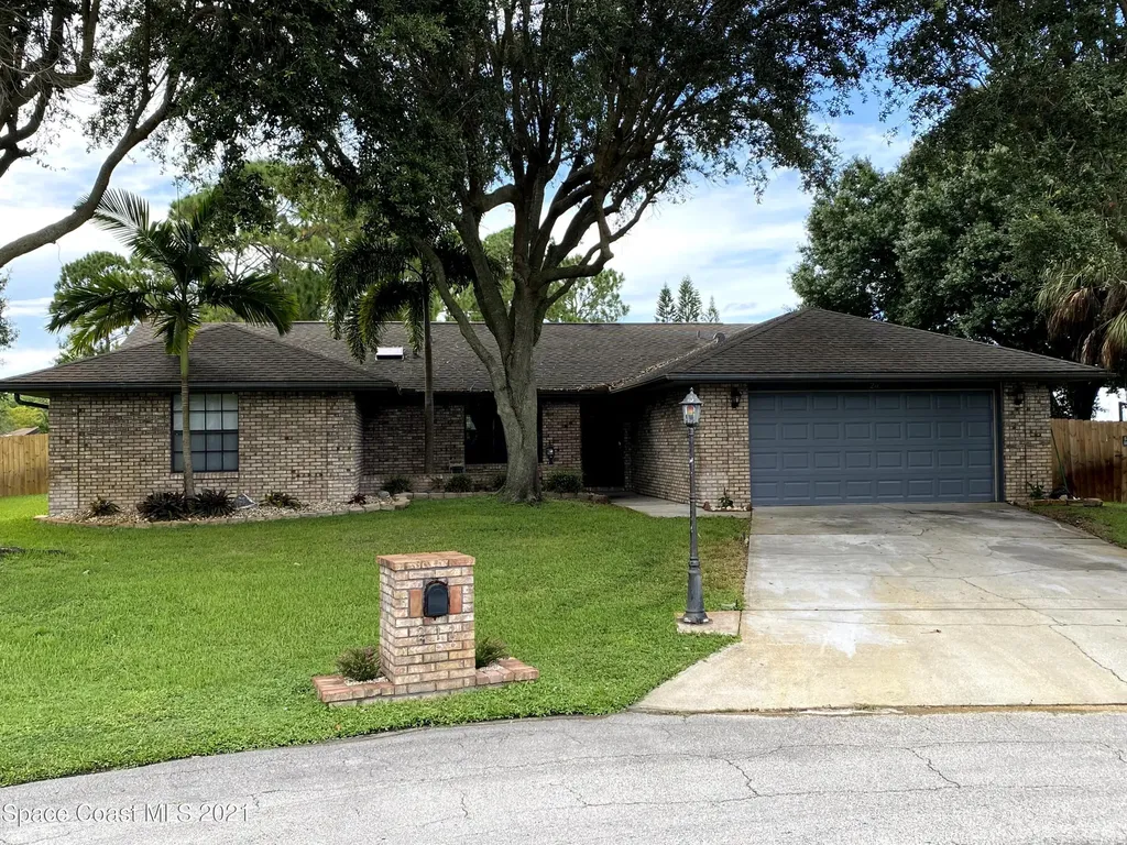 211 Rios Court SE Palm Bay FL 32909