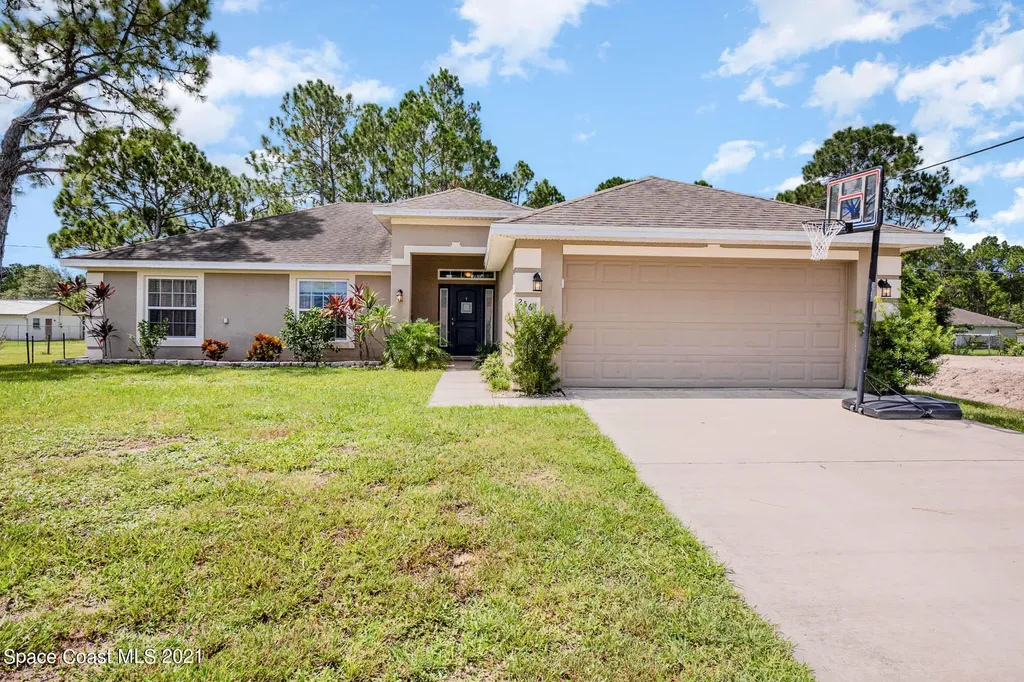 256 Eckert Street SE Palm Bay FL 32909