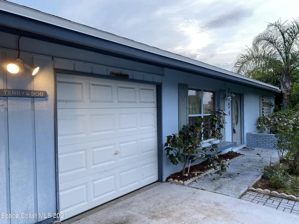 2924 Hamburg Avenue NE Palm Bay FL 32905