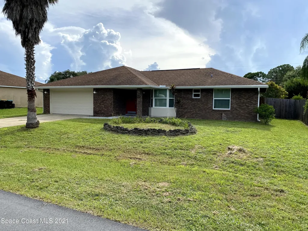 924 Mermaid Avenue SE Palm Bay FL 32909