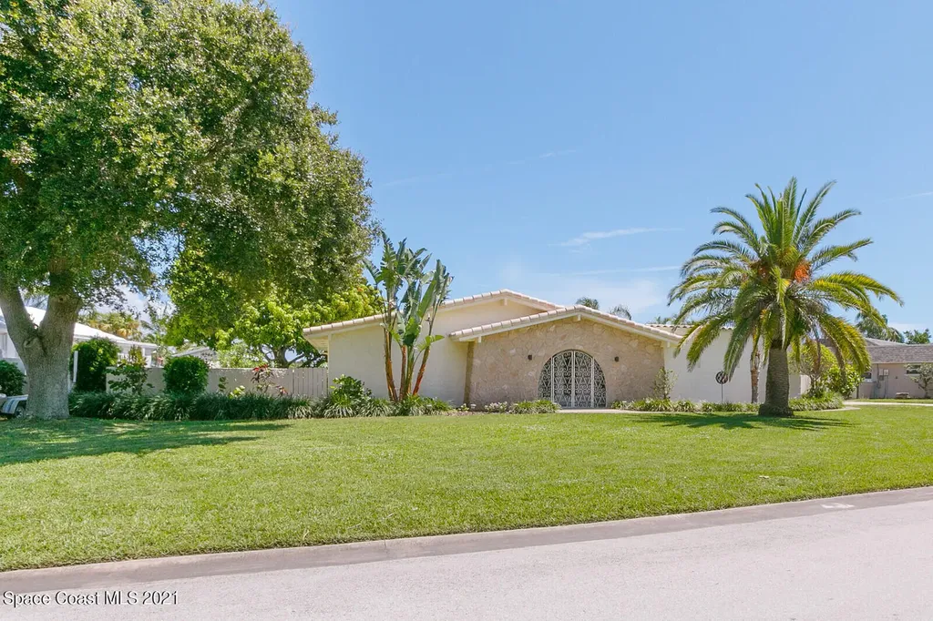 53 Country Club Road Cocoa Beach FL 32931