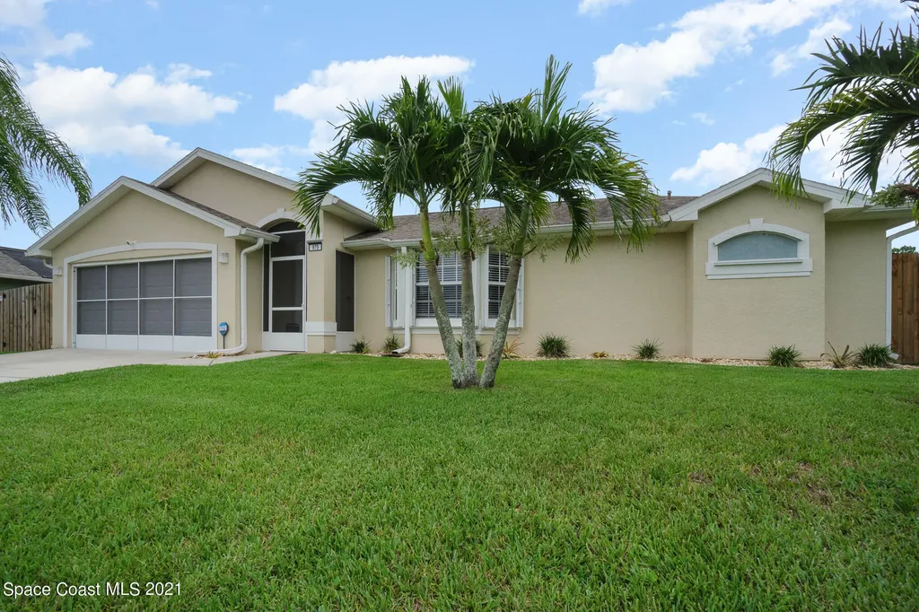 975 Celle Avenue NW Palm Bay FL 32907